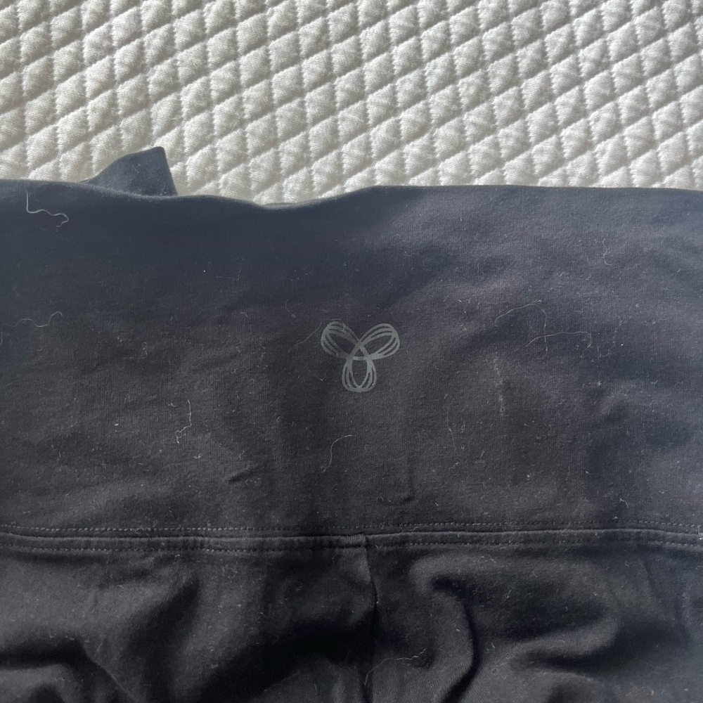 Aritzia leggings
